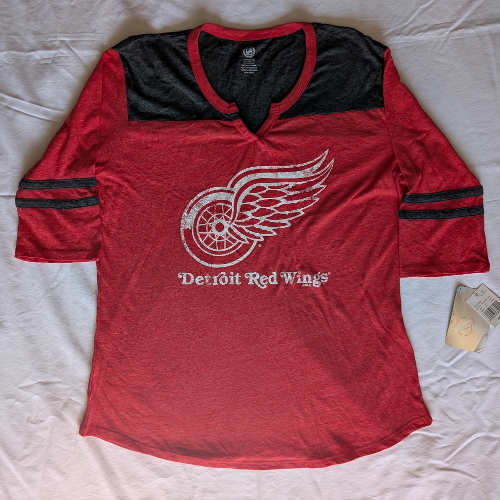 NWT NHL Red Wings 3/4 Sleeve Shirt | XL